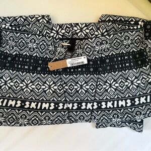 NWT Skims Leggings